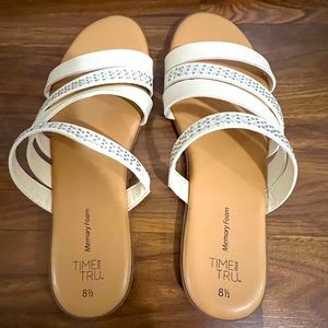 Time and Tru Memory Foam Strappy Sandal Size 8.5